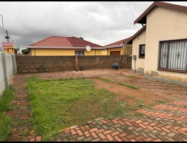 3 BEDROOM PROPERTY TO RENT IN DOBSONVILLE